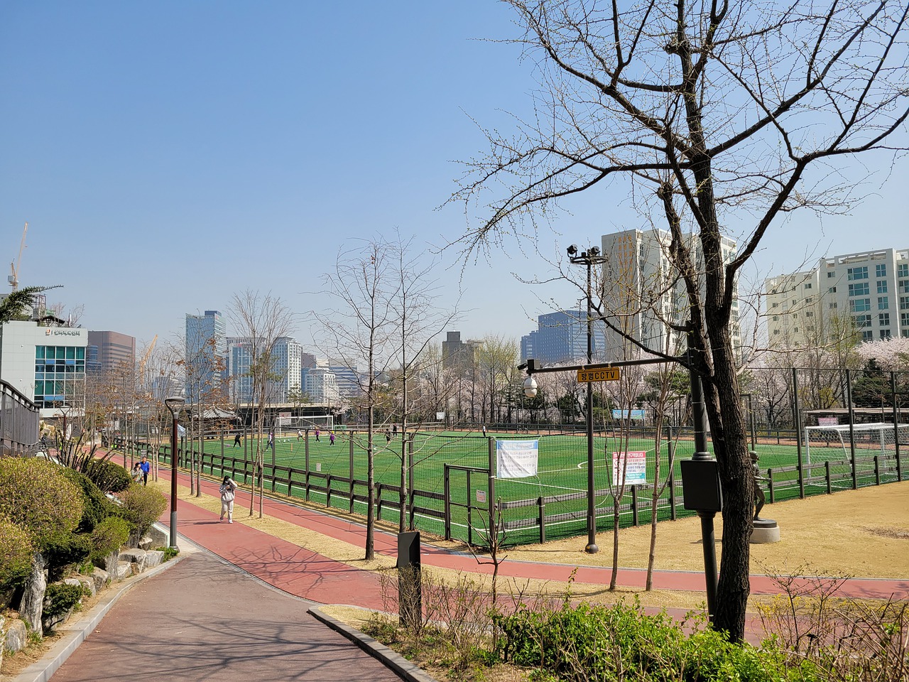 正面接触的 正面接触的